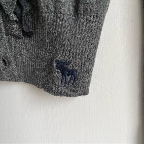 Abercrombie and Fitch Cardigan Grey Ruffles - Picture 2 of 4
